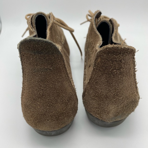 Minnetonka Moccasins Stitched Suede Lace-up Chukka Shoes - Picture 10 of 10